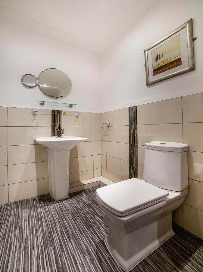 Hotel 119 Darlington  Bagian luar foto